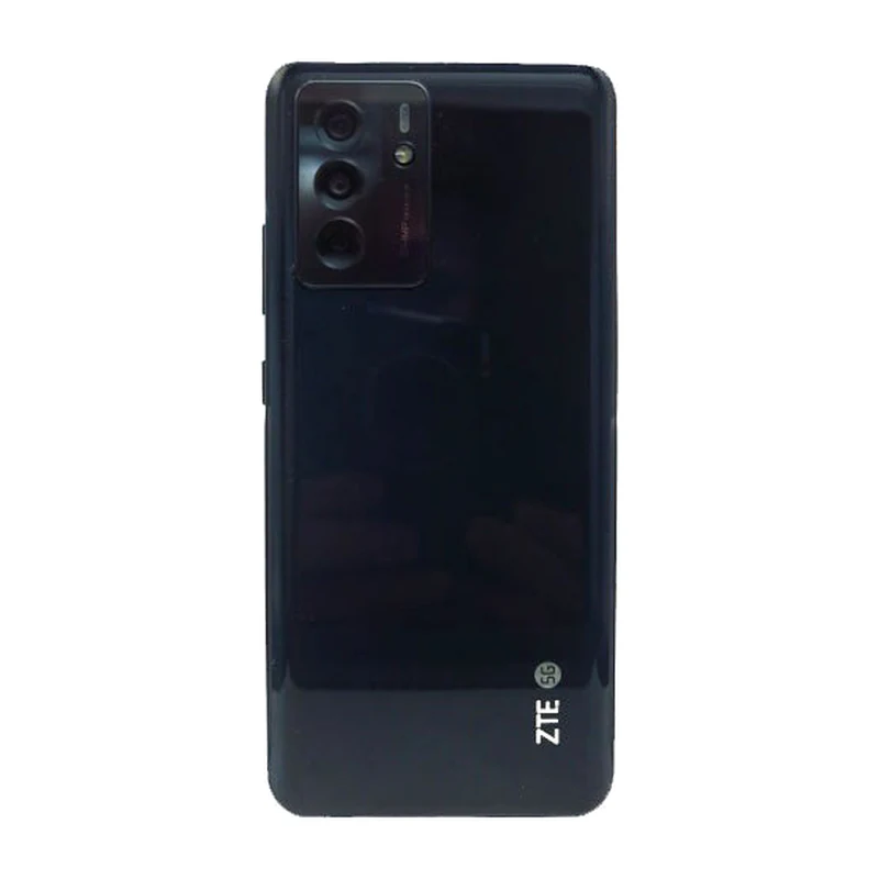 ZTE Axon 40, Image 1 of 3